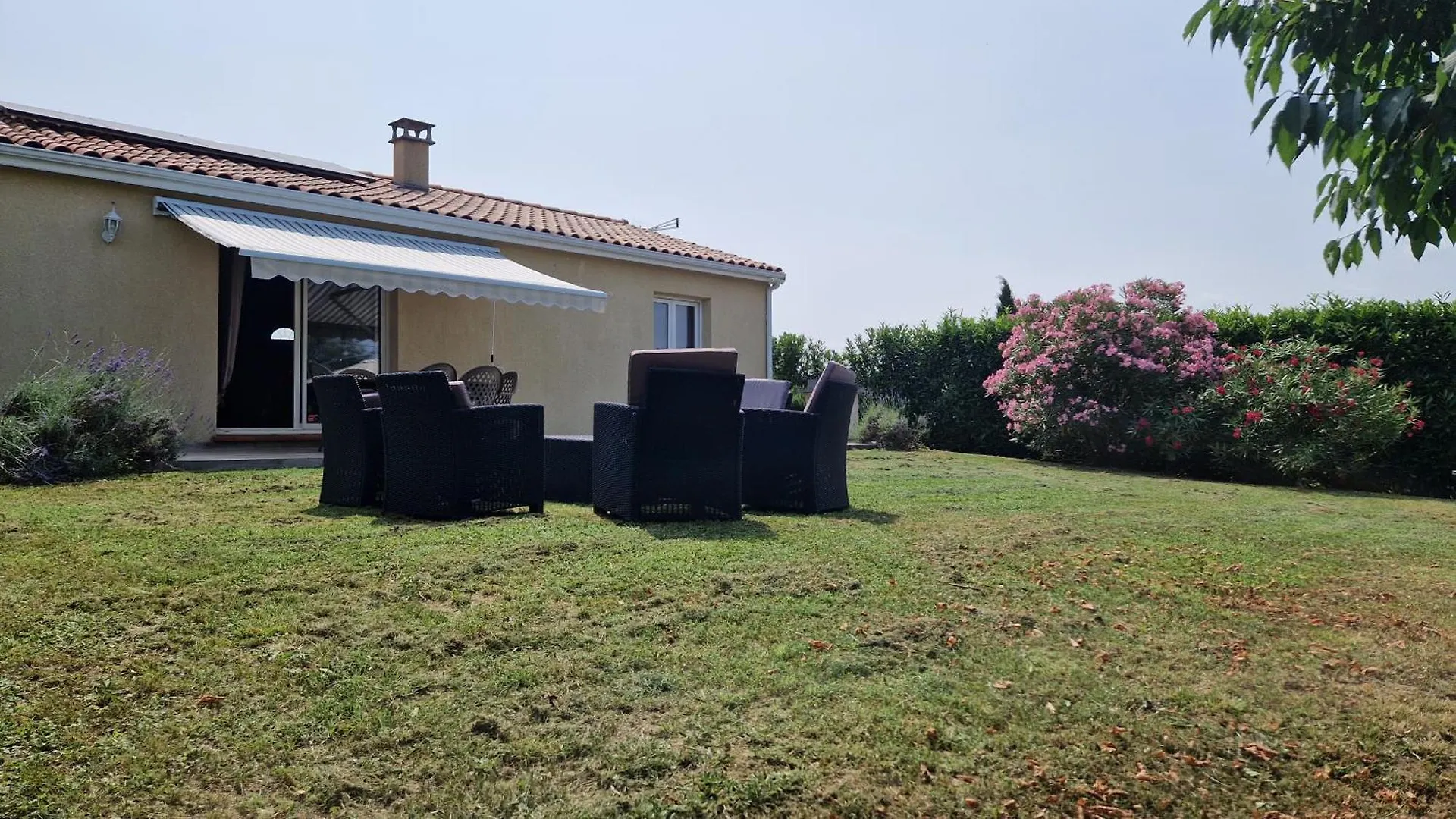 Πανσιόν Chambre D'Hote Lempautoise A Cote Domaine D'En Flore Et Chateau De La Rode